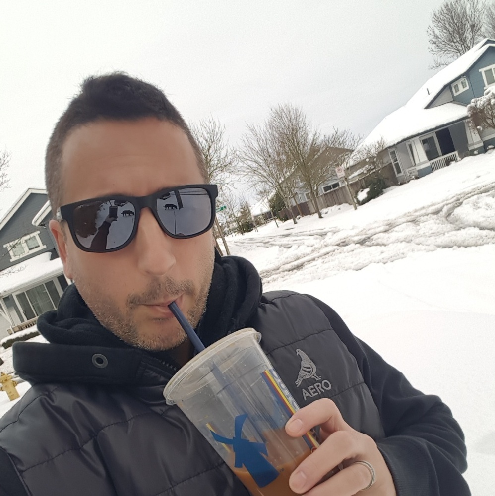 Meet your Posher, Levi